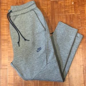 Nike Tech Fleece sweatpants